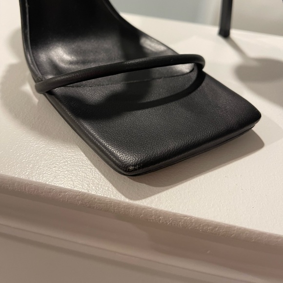 RAYE Hana Heel in Black (W7.5) - Picture 4 of 7